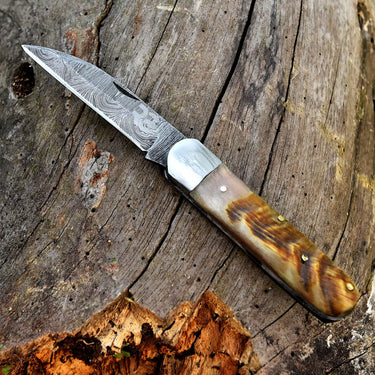 Pocket Knife With Ram Horn Handle